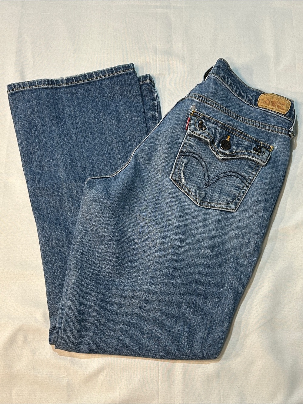 Levi's Women's 515 Bootcut Jeans Medium Wash Denim Size 6 S